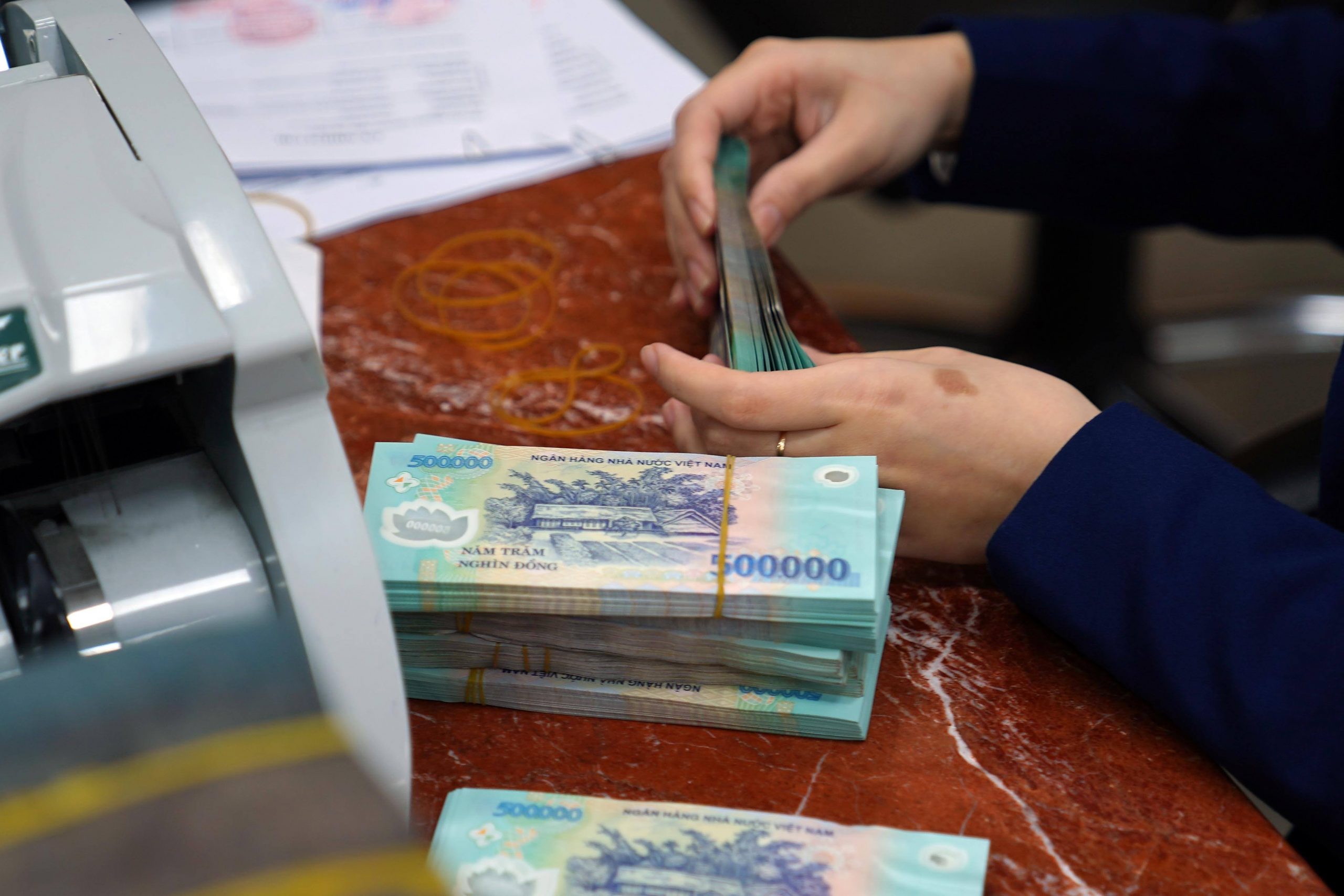 bác Bình gửi tiết kiệm 500 triệu đồng