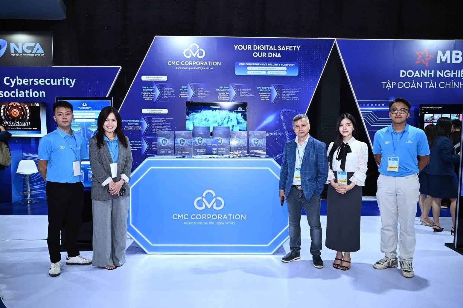 Từ FPT, CMC đến EVN, loạt ông lớn công nghệ “Make in Vietnam” tỏa sáng trong triển lãm Công ước Hà Nội