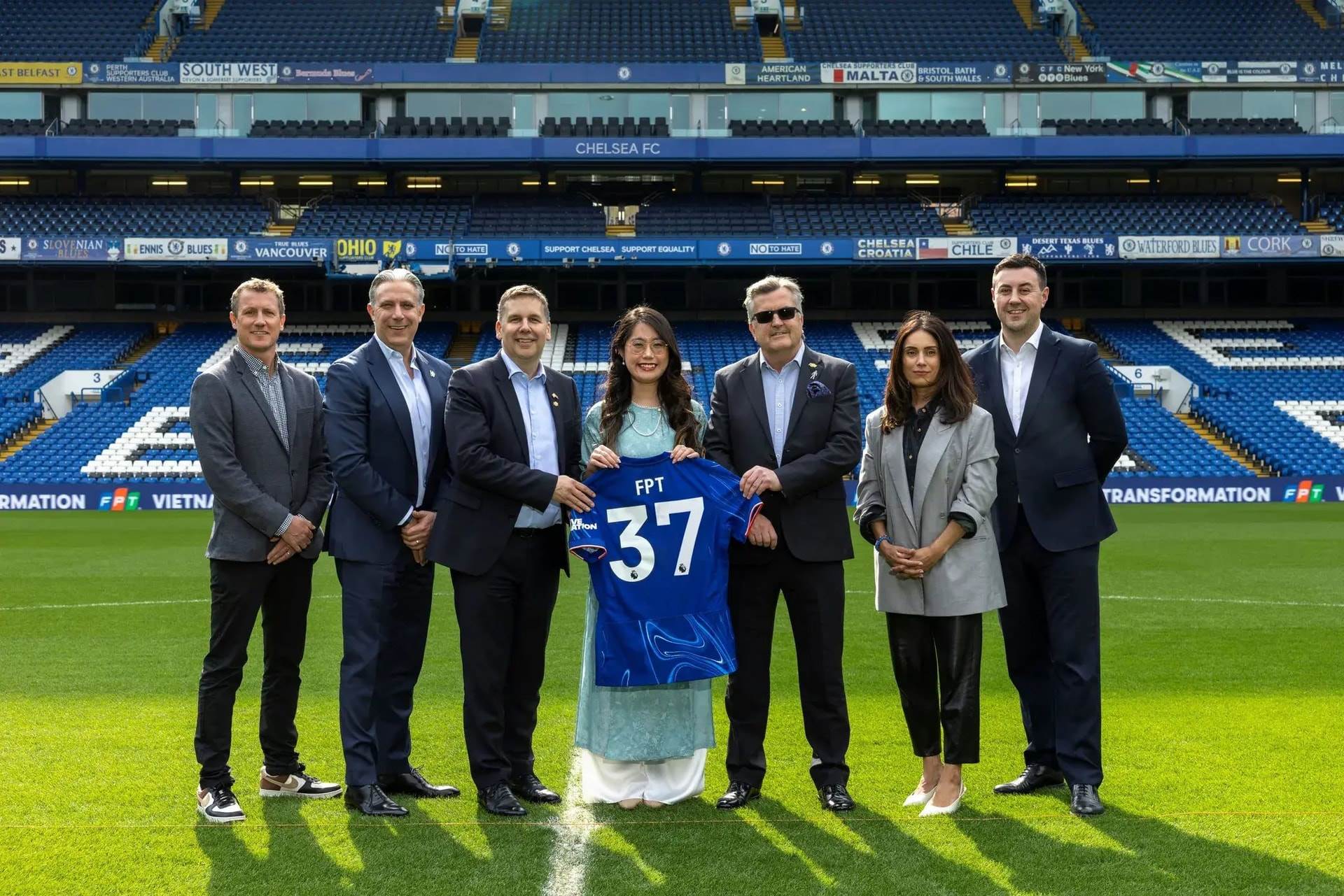 FPT: Trở thành đối tác Bạch kim của Clearlake Capital, Quỹ đầu tư quản lý 90 tỷ USD, đồng sở hữu CLB Chelsea