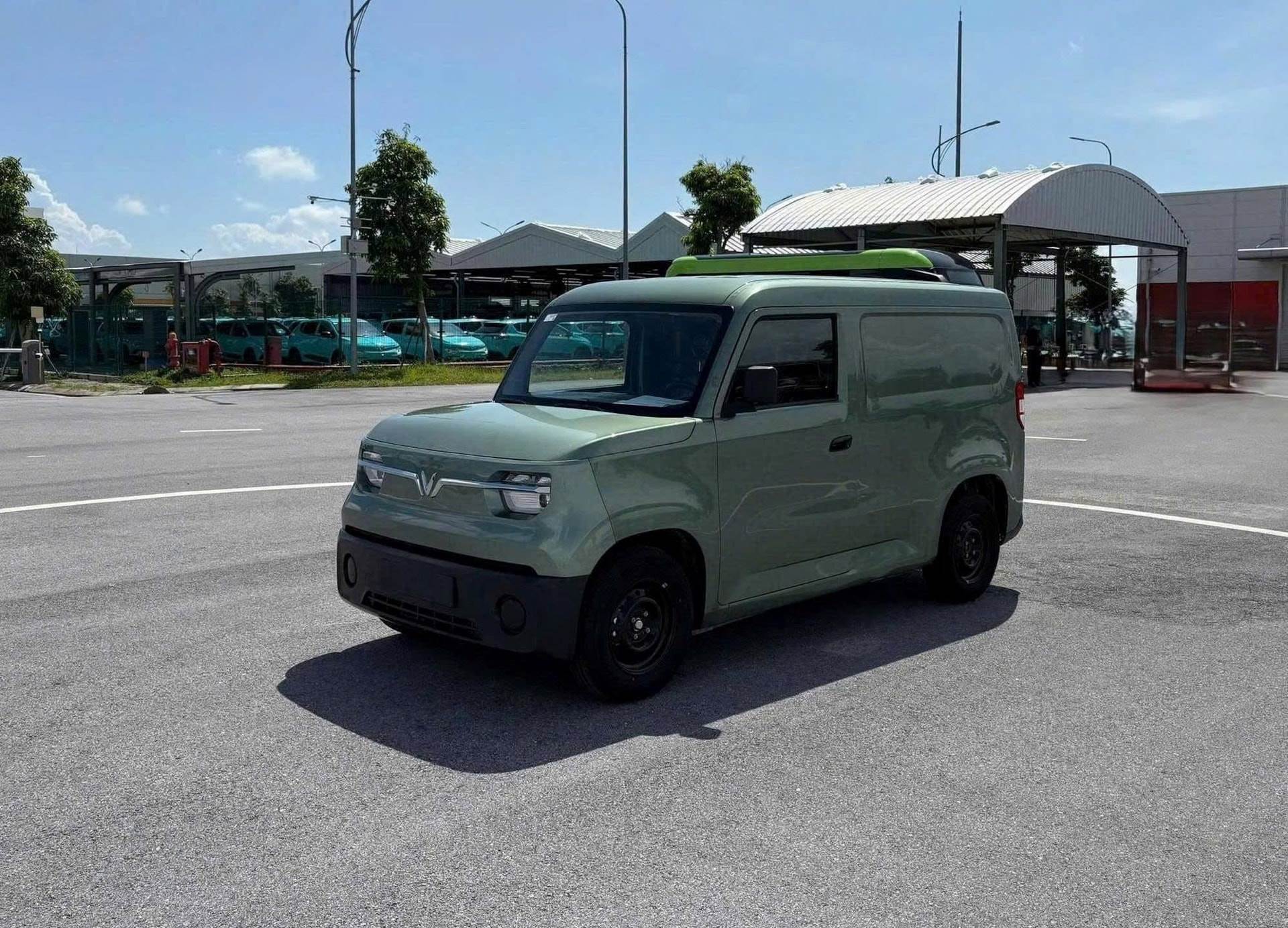 VinFast âm thầm “sửa” một thông số quan trọng của EC Van: Bức ảnh này chỉ ra điều khác biệt