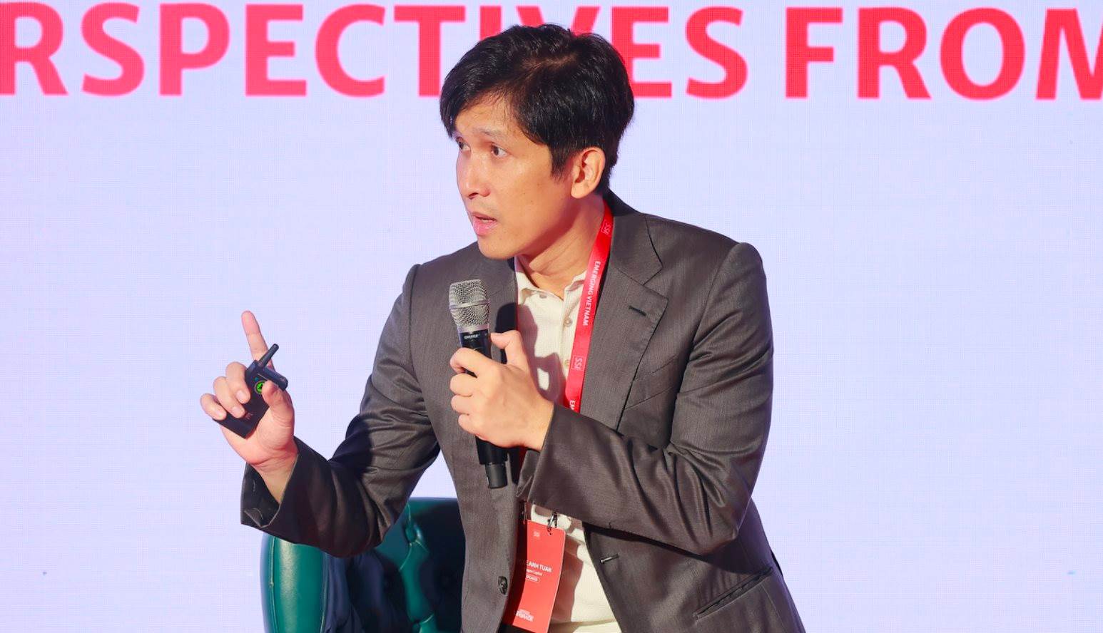 Tổng Giám đốc Dragon Capital: 2-3 năm gần đây nhà đầu tư không còn xem chứng khoán như “sòng bạc”, lái xe của tôi cũng bỏ vài trăm USD mỗi tháng mua cổ phiếu