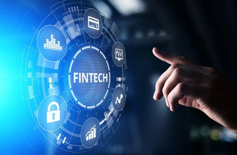 Fintech là gì? Giải mã cơ hội đầu tư Công nghệ Tài chính tiềm năng trong kỷ nguyên mới