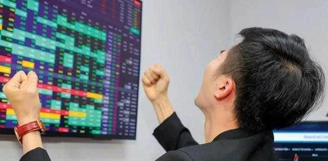 Yếu tố mùa vụ ủng hộ nhịp phục hồi tháng 11, MBS chỉ tên loạt nhóm cổ phiếu có thể bứt phá