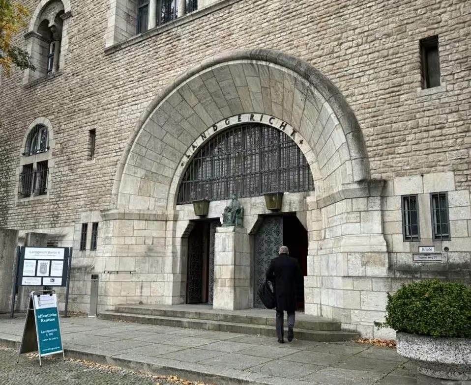 VIC: Tỷ phú Phạm Nhật Vượng thắng kiện Lê Trung Khoa vụ phỉ báng tại Đức