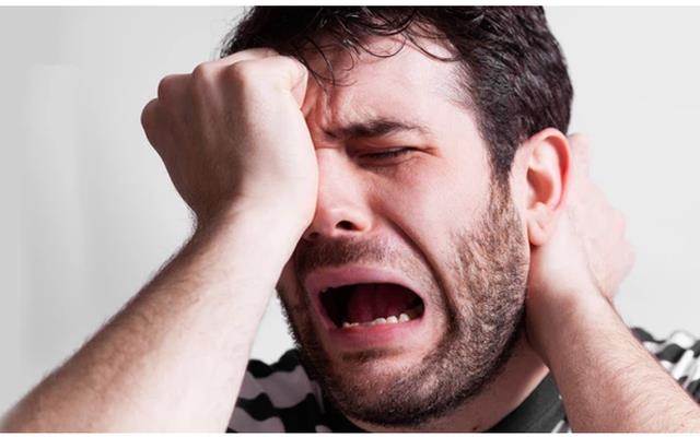 Chứng khoán Việt Nam làm sao thế?