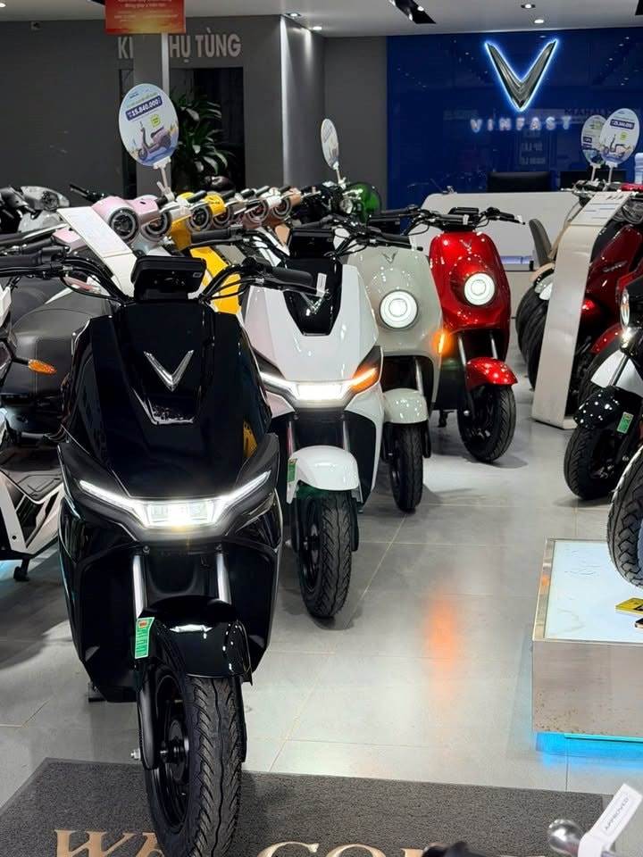 Cặp xe VinFast mới tinh giá dưới 20 triệu vừa ra mắt, 10 ngày sau đã về đại lý: Giá thực tế rẻ hơn nữa