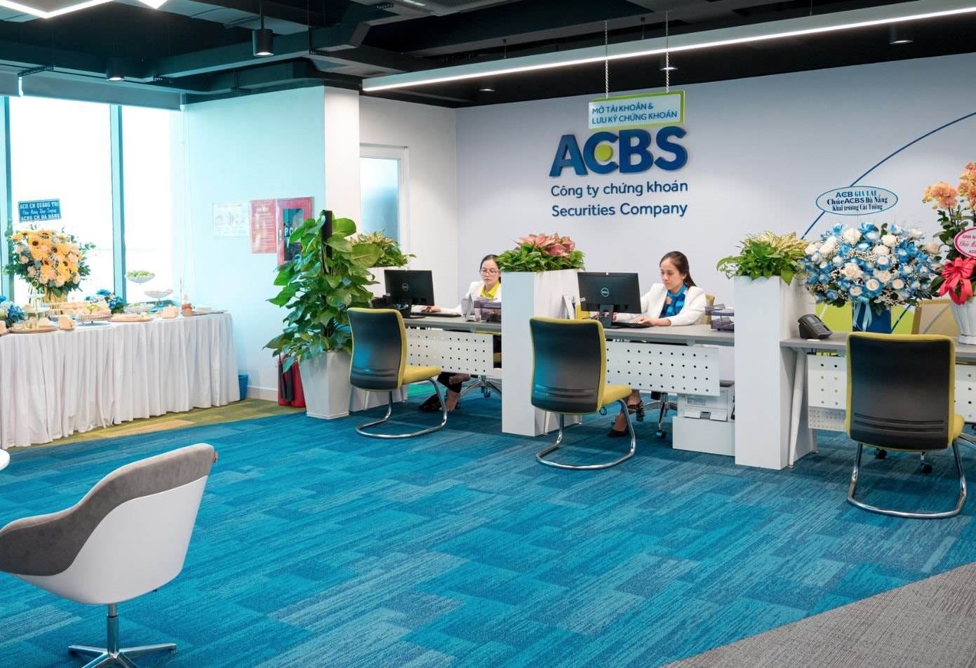 ACB “kéo” 3 bậc xếp hạng tín nhiệm cho ACBS