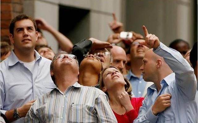 VN-Index bất ngờ đảo chiều hồi phục với thanh khoản thấp: Đáy quanh đây hay chỉ là nhịp “bull trap”?